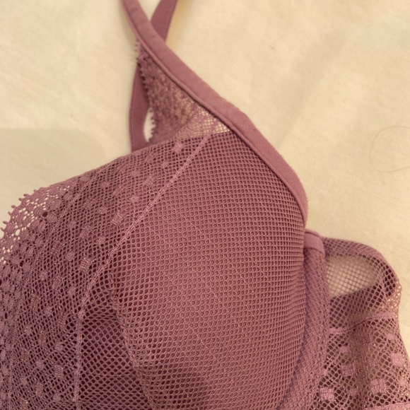 VICTORIA’S SECRET BRA, SIZE 34B, Mauve Color, Plunge, Style name is Incredible - Picture 6 of 12